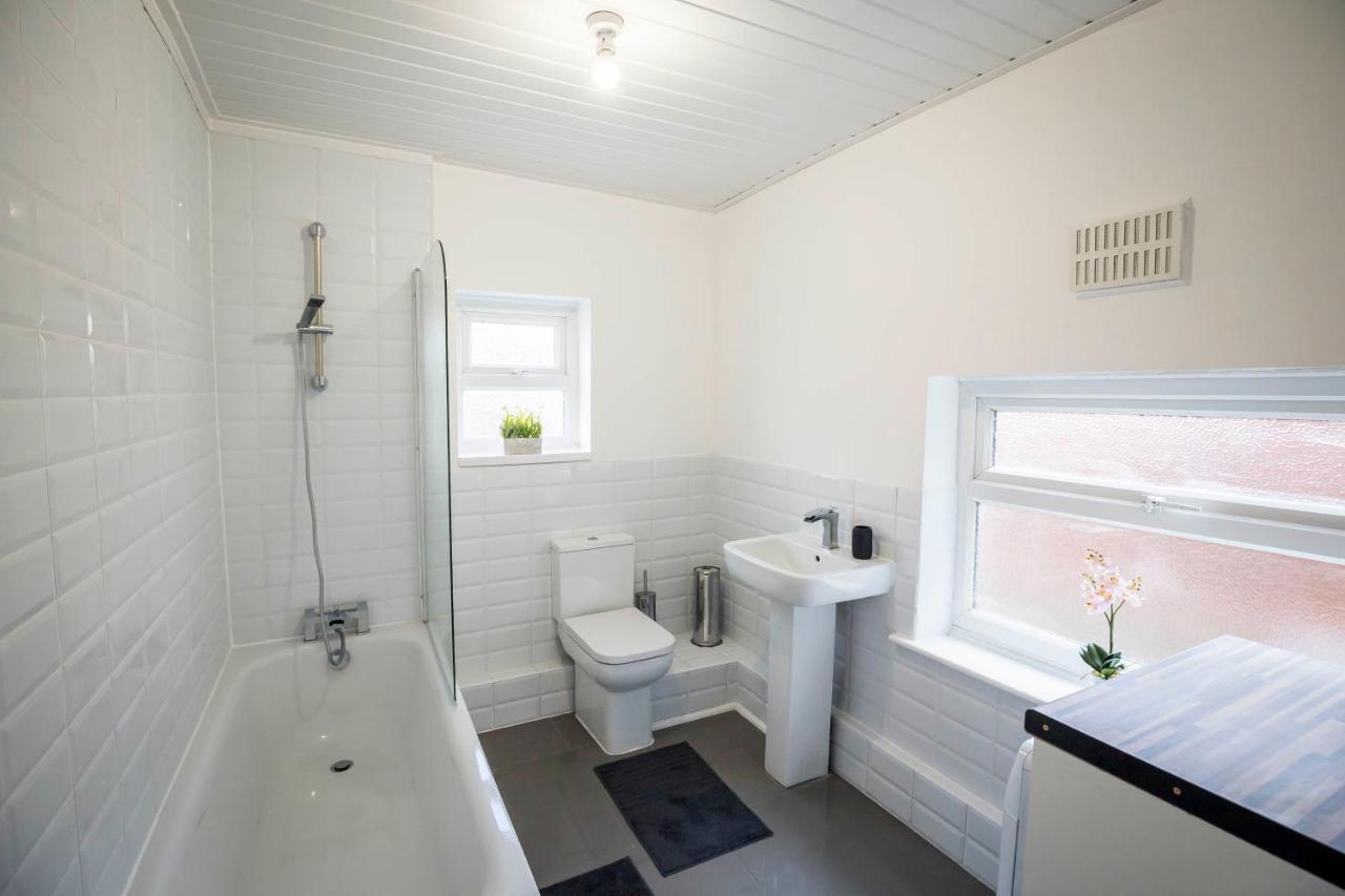 Spacious, Modern 4 Bed House Close To City Centre Chester Eksteriør bilde
