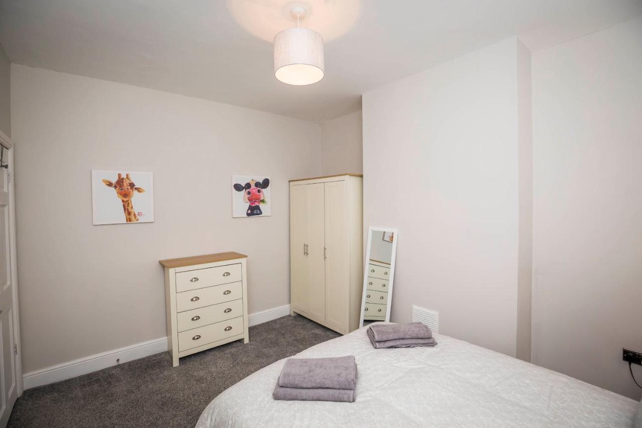 Spacious, Modern 4 Bed House Close To City Centre Chester Eksteriør bilde