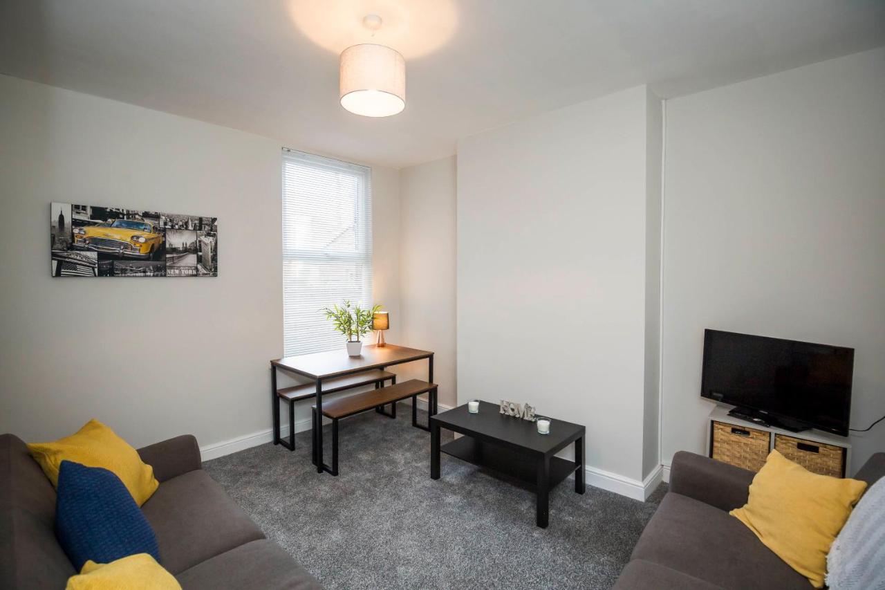 Spacious, Modern 4 Bed House Close To City Centre Chester Eksteriør bilde